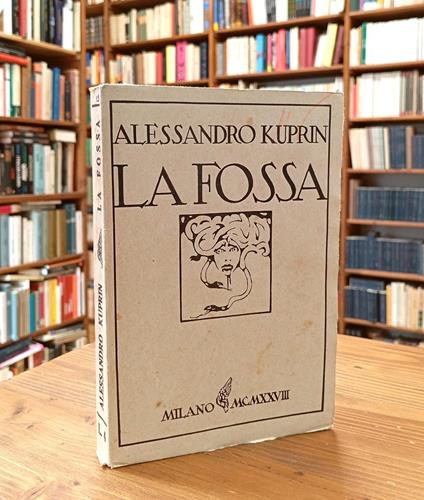 La fossa. Romanzo russo - copertina