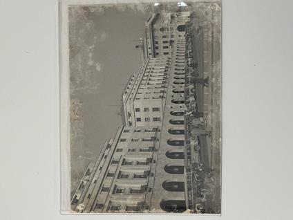 foto anni 50 TRIESTE PIAZZA OBERDAN Edificio Umberto Nordio - copertina
