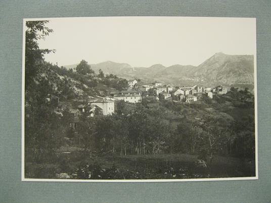 Valle Borbera. Borassi, nel fondo Roccaforte Ligure e S. Martino di Roccaforte. Fotografia originale - copertina