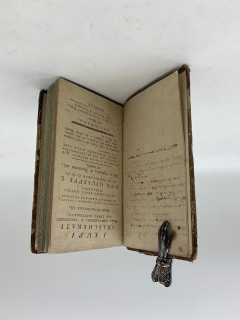 I lupi smascherati nella confutazione e traduzione del libro intitolato Monita secreta societatis Jesu in virtù de quali giunsero i gesuiti all'orrido ed esegrabile assassinio di Sua Sagra Reale Maestà fedelissima Don Giuseppe I Re di Portogallo ec. - copertina