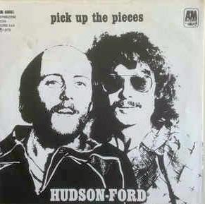 Pick Up The Pieces / This Is Not The Way (To End A War Or To Die) - Vinile 7'' di Hudson-Ford