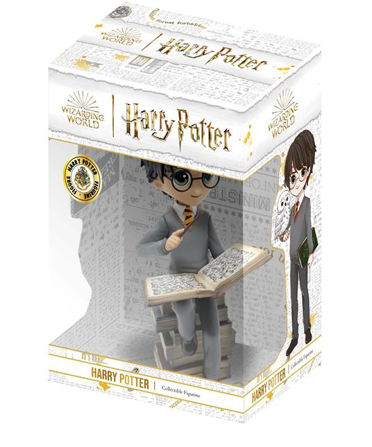 Hp Harry On Pile Of Spell Books Figura Figura Plastoy