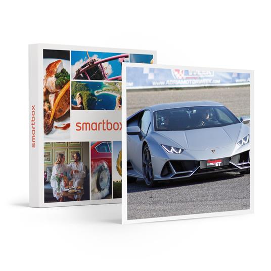 SMARTBOX - 1 giro su pista alla guida di una Lamborghini Huracán EVO - Cofanetto regalo