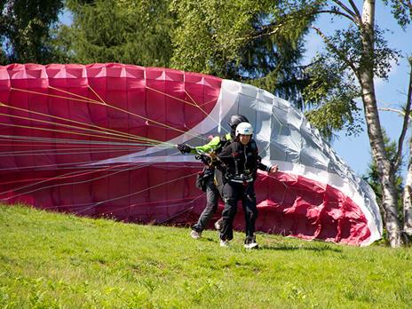SMARTBOX - Volo in parapendio biposto con pilota nel Canavese per 1 persona - Cofanetto regalo - 8
