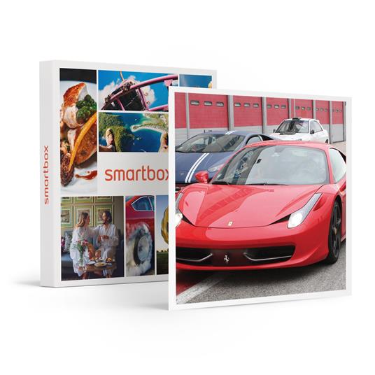 SMARTBOX - 2 giri sul Circuito Varano de' Melegari in Supercar - Cofanetto regalo