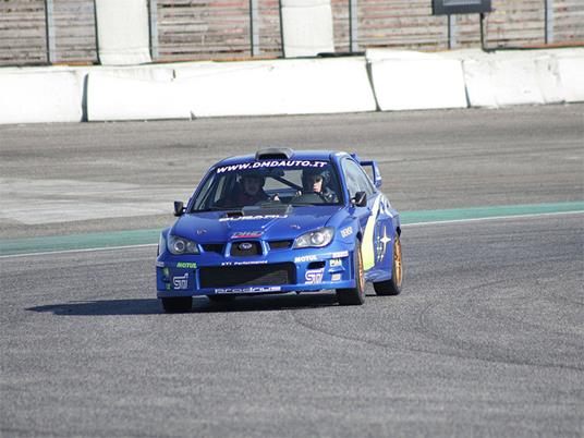 SMARTBOX - 2 giri sul Circuito Varano de' Melegari in Supercar - Cofanetto regalo - 5