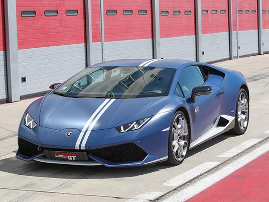 SMARTBOX - Alla guida di 2 supercar: 1 giro sul Circuito Varano de Melegari - Cofanetto regalo - 5