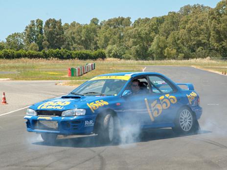SMARTBOX - 3 giri in Supercar con video sul Circuito Varano de' Melegari - Cofanetto regalo - 5