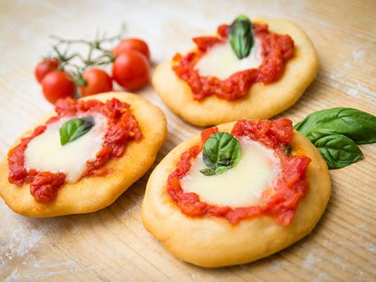 SMARTBOX - Non solo pizza: tour gastronomico di Napoli per 2 persone - Cofanetto regalo - 6