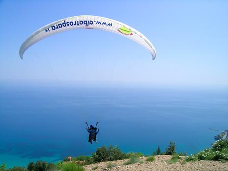 SMARTBOX - Natale ad alta quota: 1 emozionante volo in parapendio - Cofanetto regalo - 9