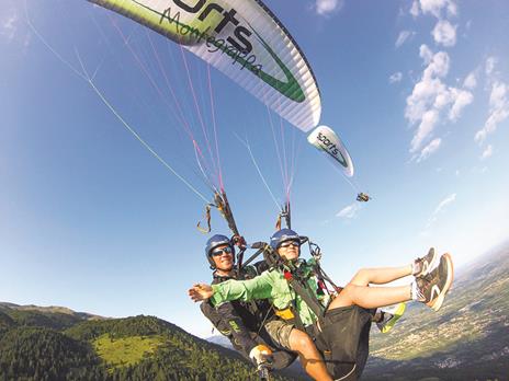 SMARTBOX - Natale ad alta quota: 1 emozionante volo in parapendio - Cofanetto regalo - 11