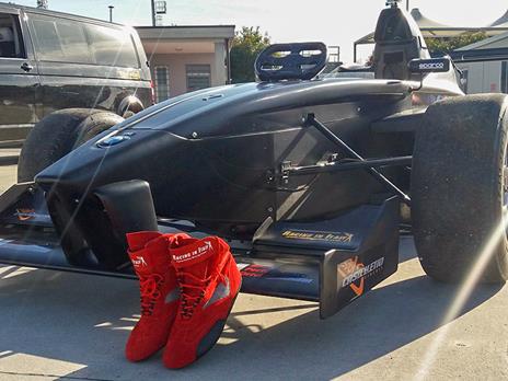 SMARTBOX - 1 sessione in Formula 4 sul Circuito di Castelletto di Branduzzo - Cofanetto regalo - 8