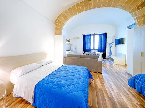 SMARTBOX - B&B in famiglia: 3 notti con colazioni in Italia - Cofanetto regalo - 5