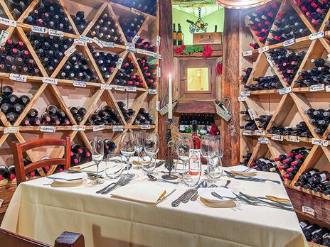 SMARTBOX - Romantico relax a Natale: 2 notti in hotel 4* con cena e accesso Spa - Cofanetto regalo - 10