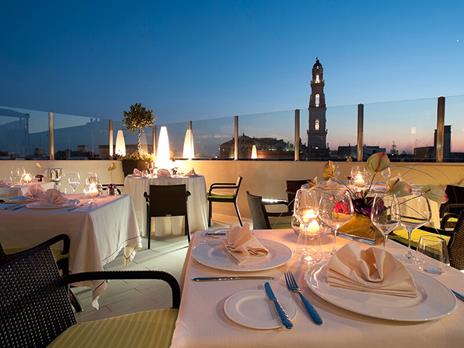 SMARTBOX - Natale da buongustai: 1 romantica cena con vino per 2 persone - Cofanetto regalo - 8