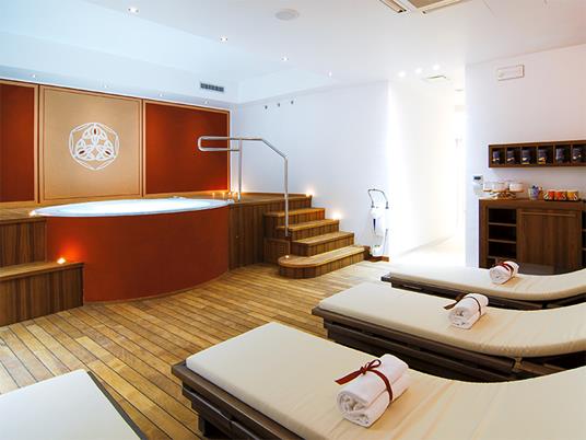 SMARTBOX - Una Spa per Natale: 1 giornata di benessere per Lui - Cofanetto regalo - 3
