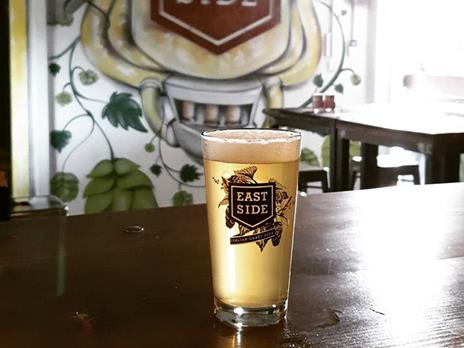 SMARTBOX - Degustazione a tutta birra! Le birre artigianali di Eastside Brewing direttamente a casa tua - Cofanetto regalo - 7