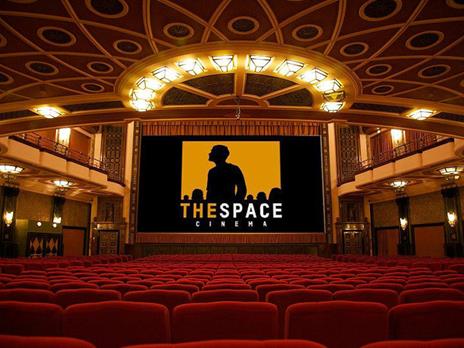 SMARTBOX - Al cinema con gusto: 1 biglietto dingresso e 1 pausa gourmet per 2 persone - Cofanetto regalo - 11