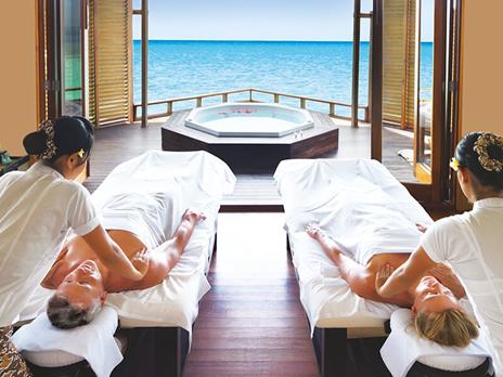 SMARTBOX - Momenti da sogno: 1 massaggio relax e 1 cena in un ristorante stellato per 2 - Cofanetto regalo - 5