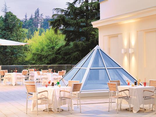 SMARTBOX - Tra lusso e relax: 2 notti da sogno con colazione in hotel 4* - Cofanetto regalo - 11