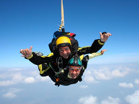 SMARTBOX - Brividi ad alta quota: 1 suggestivo volo in paramotore biposto con video ricordo - Cofanetto regalo - 7