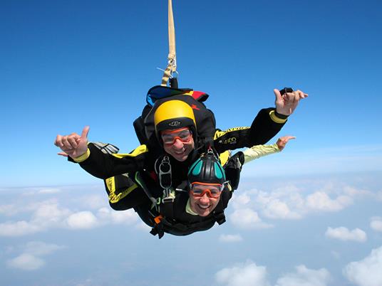 SMARTBOX - Brividi ad alta quota: 1 suggestivo volo in paramotore biposto con video ricordo - Cofanetto regalo - 7