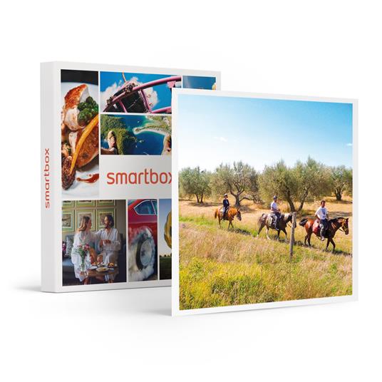 SMARTBOX - A spasso per la Maremma in sella: 1 passeggiata a cavallo per 4 persone - Cofanetto regalo