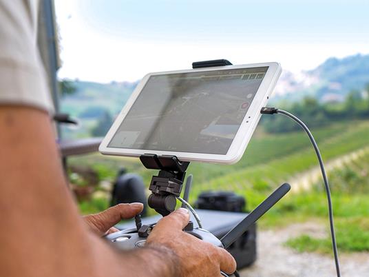 SMARTBOX - Langhe ad alta quota: 1 giornata di volo con drone professionale e 1 pranzo - Cofanetto regalo - 7