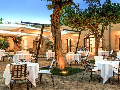 SMARTBOX - La Sicilia che incanta: 2 notti in Resort 5* con 2 pasti a scelta e 1 degustazione tipica - Cofanetto regalo - 7