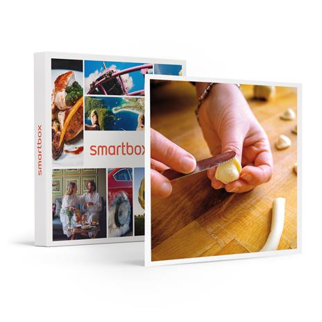 SMARTBOX - Dalla cucina alla tavola: 1 lezione con massaia esperta a Bari e degustazione inclusa per 2 - Cofanetto regalo