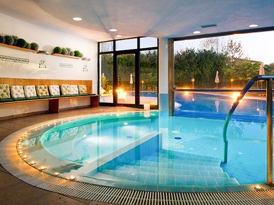 SMARTBOX - 1 notte di lusso in hotel 4* con romantica cena e Spa per 2 - Cofanetto regalo - 3
