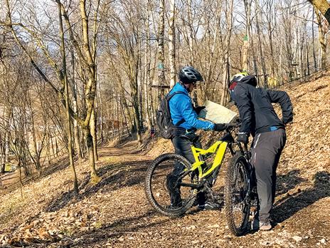 SMARTBOX - Veja Adventure Park: 1 ingresso per 2 adulti con biciclette elettriche a noleggio - Cofanetto regalo - 3
