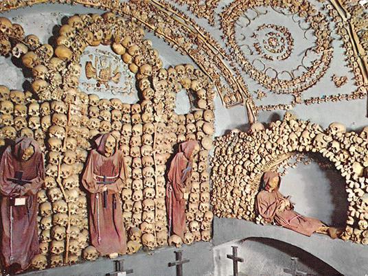 SMARTBOX - Enigmi e misteri: tour guidato tra le cripte e le catacombe della Città Eterna per 2 - Cofanetto regalo - 3