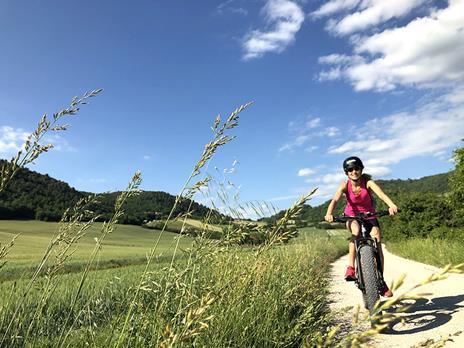 SMARTBOX - Emozioni e divertimento al Lago di Piediluco: tour in battello e in bicicletta per 2 - Cofanetto regalo - 13