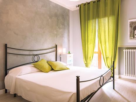 SMARTBOX - Magica Verona: 2 notti con colazione in B&B, hotel 3* e 4* - Cofanetto regalo - 7