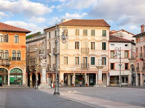 SMARTBOX - 1 notte in hotel 4* con romantica degustazione di grappa - Cofanetto regalo - 3