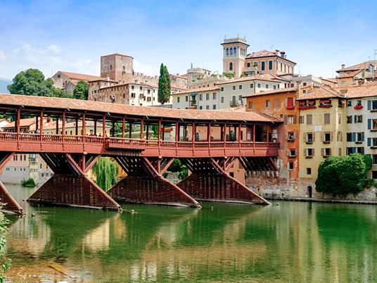 SMARTBOX - 1 notte in hotel 4* con romantica degustazione di grappa - Cofanetto regalo - 5