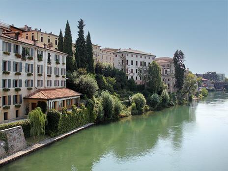 SMARTBOX - 1 notte in hotel 4* con romantica degustazione di grappa - Cofanetto regalo - 13