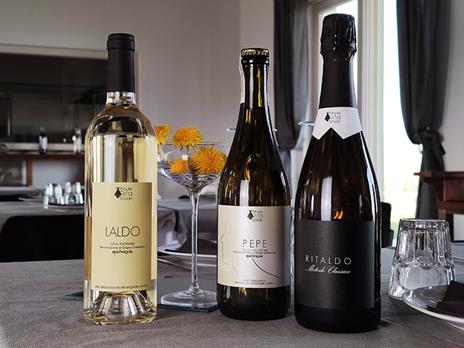 SMARTBOX - 3 bottiglie di vino bianco della Tenuta Rita Solari con consegna a domicilio - Cofanetto regalo - 5