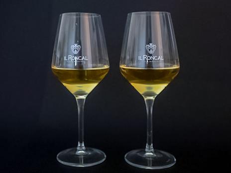 SMARTBOX - Friuli da bere: una pregiata selezione di 3 vini Doc Friuli Colli Orientali a domicilio - Cofanetto regalo - 7