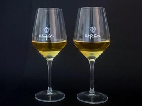 SMARTBOX - Friuli da bere: una pregiata selezione di 3 vini Doc Friuli Colli Orientali a domicilio - Cofanetto regalo - 13