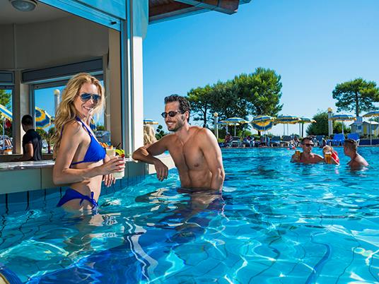 SMARTBOX - Lussuosa fuga gourmet: 2 notti in hotel 5* con 2 cene - Cofanetto regalo - 5