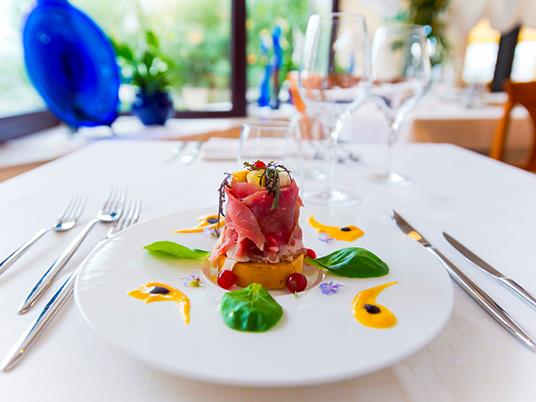 SMARTBOX - Lussuosa fuga gourmet: 2 notti in hotel 5* con 2 cene - Cofanetto regalo - 7