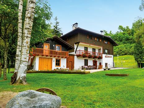 SMARTBOX - Vacanza in famiglia: 3 notti con colazione in B&B, agriturismi e hotel 3* - Cofanetto regalo - 13