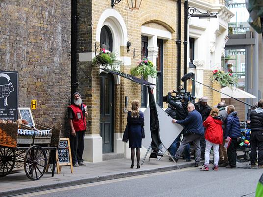 SMARTBOX - Il mondo di Bridget Jones®: tour di Londra a piedi per 2 persone - Cofanetto regalo - 9