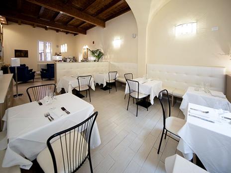 SMARTBOX - Insieme a Bologna: 2 notti con aperitivo e ingresso alle Due Torri al 4* Hotel Rossini 1936 - Cofanetto regalo - 11