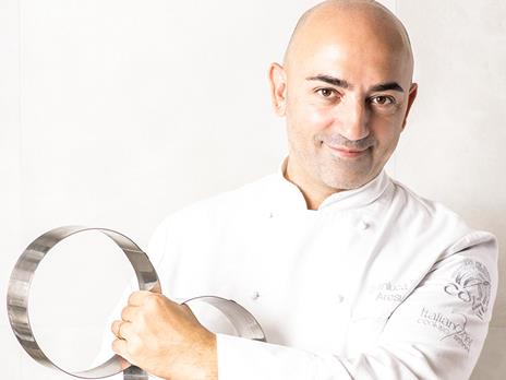 SMARTBOX - Torte classiche: 10 video lezioni Club Academy con guide e ricette firmate Gianluca Aresu - Cofanetto regalo - 3