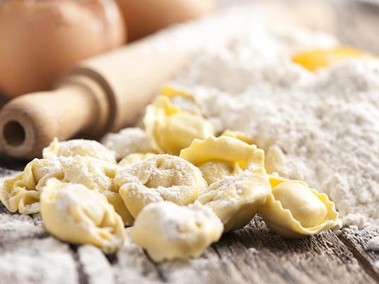 SMARTBOX - Accademia della Pasta di Cristina Lunardini: 5 corsi online per mettere le mani in pasta - Cofanetto regalo - 3