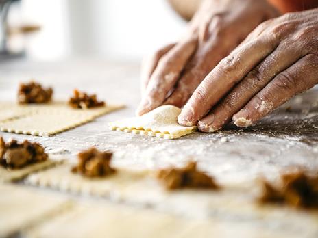 SMARTBOX - Accademia della Pasta di Cristina Lunardini: 5 corsi online per mettere le mani in pasta - Cofanetto regalo - 7