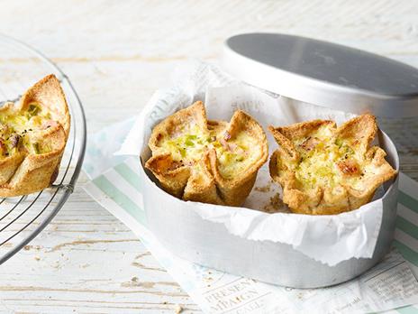 SMARTBOX - I Grandi Classici della cucina emiliana di Daniele Persegani: 4 corsi e 26 video ricette - Cofanetto regalo - 7
